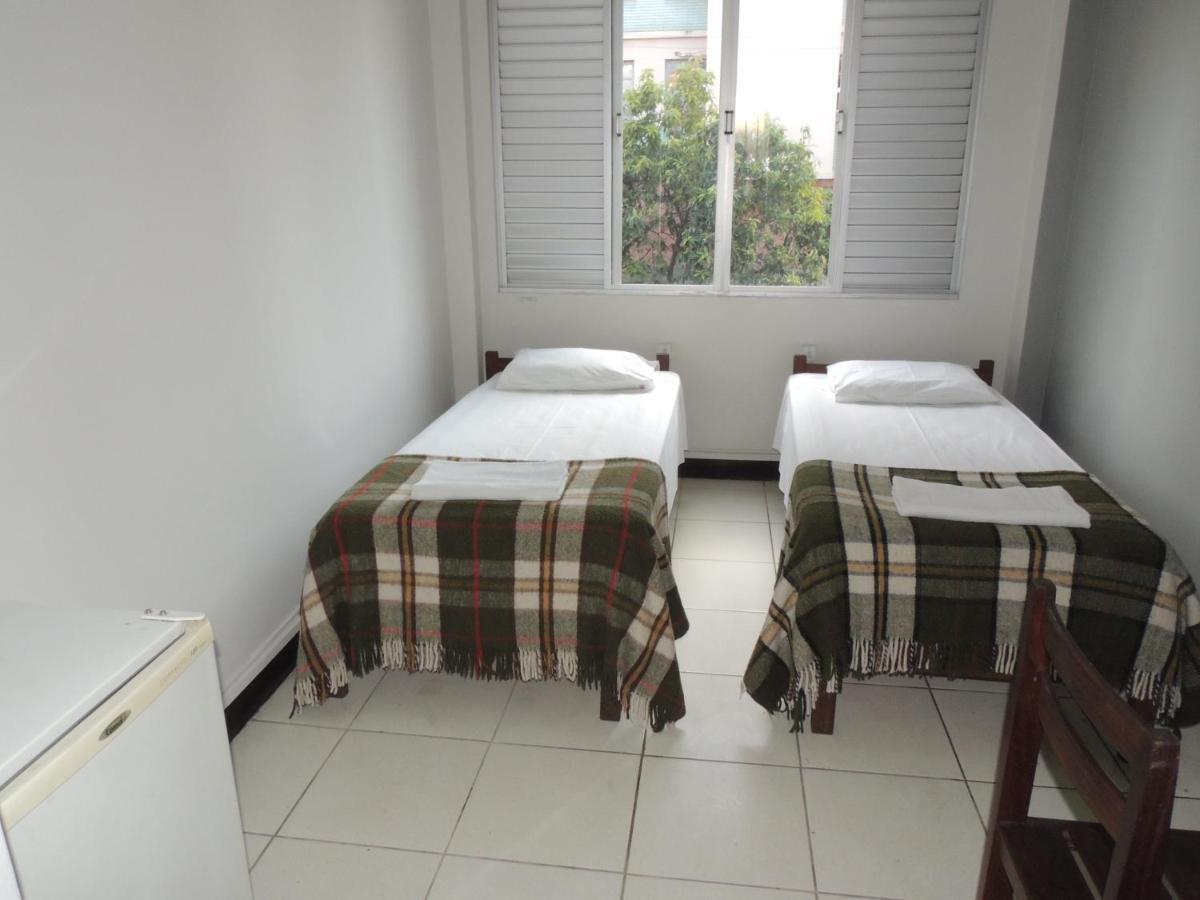Hotel Economy 888 - Próximo A Praça Da Estação E Rodoviária 2*