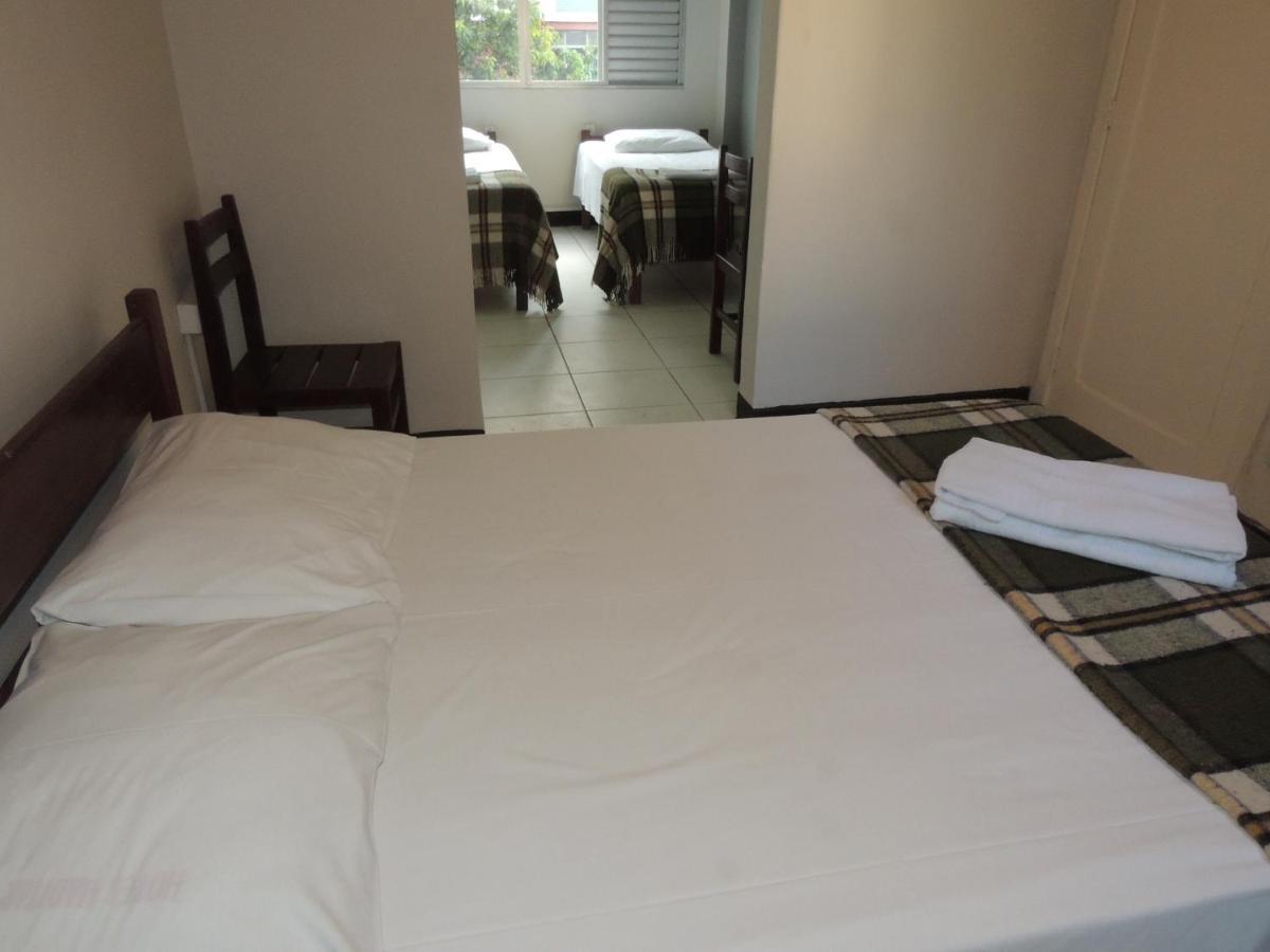 Economy 888 - Próximo A Praça Da Estação E Rodoviária Hotel
