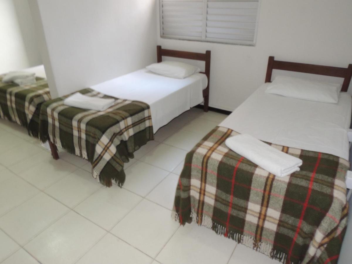 Economy 888 - Próximo A Praça Da Estação E Rodoviária Hotel 2*